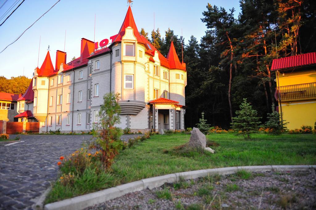 Hotel Oazis-M Babin Esterno foto