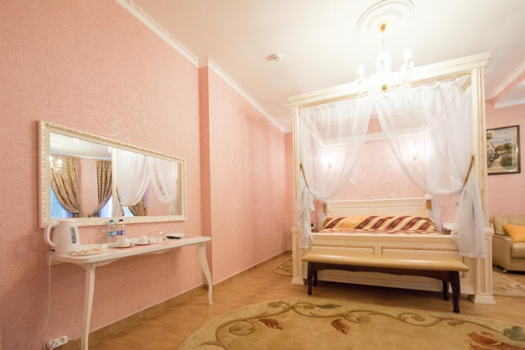 Hotel Oazis-M Babin Esterno foto